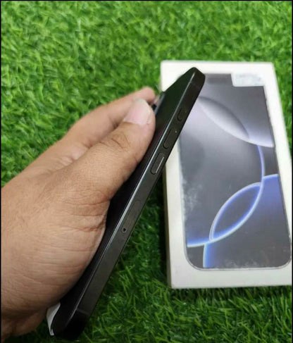 I-Phone 16 pro - 128 gb Refurbished